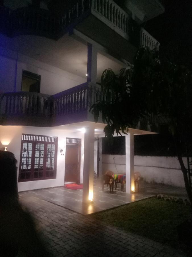אנוראדפורה Hewage Resort מראה חיצוני תמונה