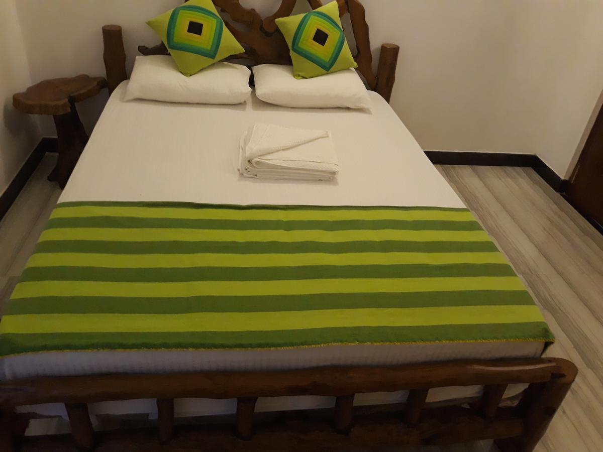 אנוראדפורה Hewage Resort מראה חיצוני תמונה